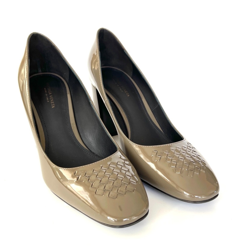 Bottega Veneta 430391 Patent Leather Cherbourg Pumps, New Steel Gray, Sz 39
